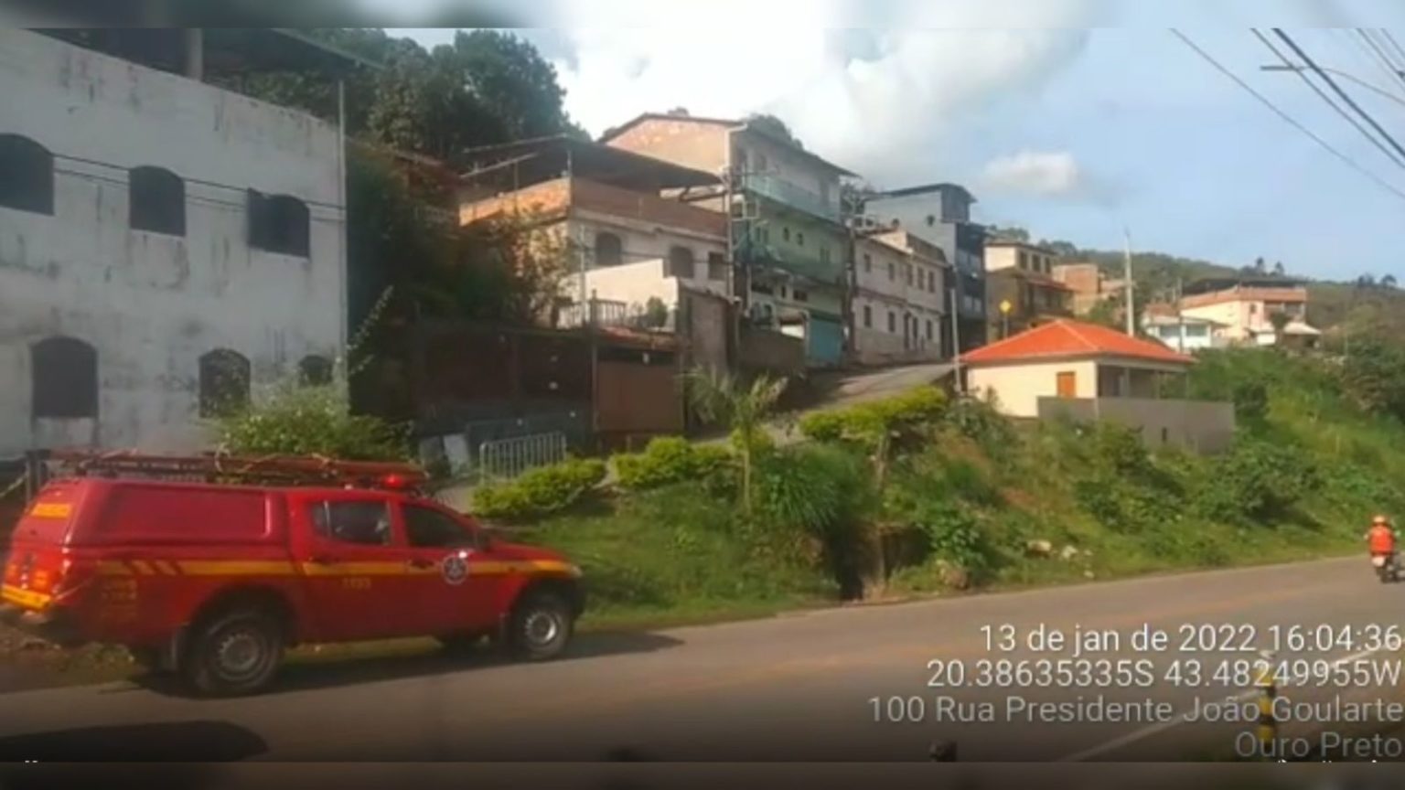 Ouro Preto Fam Lias No Taquaral Deixam Suas Casas Por Risco De