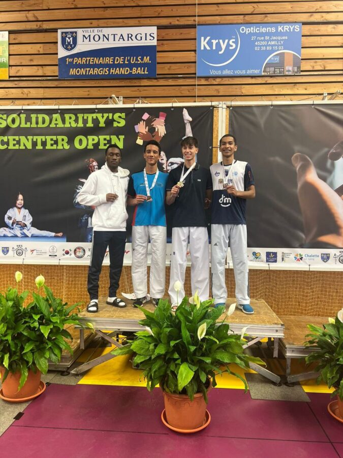 Taekwondo Adriano Santos Lutador De Itabirito Conquista Medalhas