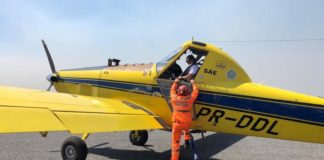 Avião que carrega 3 mil litros de água é novo aliado do CBMMG no combate a incêndios