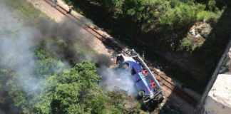 João Monlevade: Ônibus cai de viaduto; pelo menos 14 mortos; 26 feridos aproximadamente