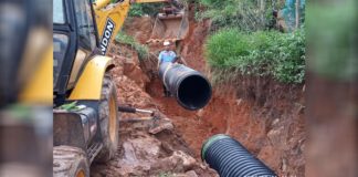 Itabirito: Saae realiza obras de drenagem na Rua 6 do Country