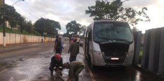 Agostinho Rodrigues, Itabirito: Micro-ônibus pega fogo e mobiliza Brigada Municipal