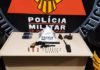 Mulher é presa após tentar esconder armas de fogo do namorado suspeito de tráfico