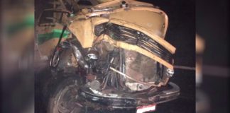 BR-356, Itabirito: Caminhão que transportava carvão tomba e carga pega fogo