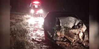 Acidente durante madrugada na BR-356 envolve ônibus e carro de passeio; veja fotos