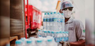 Coca-Cola doa 10 mil garrafas de água Crystal para o Hospital São Vicente de Paulo em Itabirito