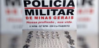 Itabirito: Em pasto no bairro Meu Sítio, PM encontra 135 buchas de maconha e 44 pinos de cocaína