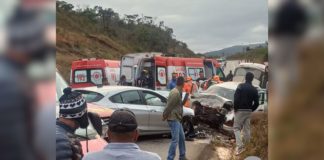 Cachoeira do Campo/Ouro Preto: Choque entre 2 carros deixa 4 feridos na BR-356; fotos