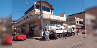 Com a volta das chuvas, limpeza de bueiros é intensificada em Itabirito
