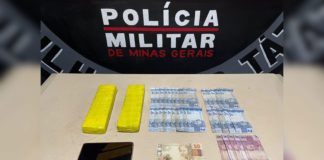 Em carro de aplicativo, homem é preso ao levar 2 barras de maconha de Itabirito para Amarantina