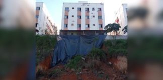 Itabirito: Barranco cede embaixo do Morada Viva; “A princípio, sem risco estrutural”, diz Defesa Civil