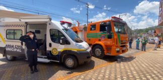 Itabirito: CBMMG doa caminhão autobomba para a Brigada e Câmara entrega base móvel para a GM