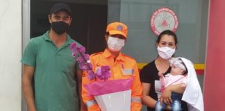 Por telefone, bombeira salva bebê que estava engasgada no Sul de Minas