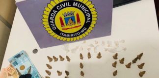 Menor é apreendido pela GM com drogas no parquinho do Padre Adelmo, em Itabirito