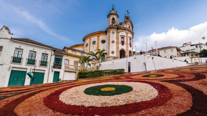 Alterações no estacionamento em Ouro Preto durante a Semana Santa. Foto: Ane Souz