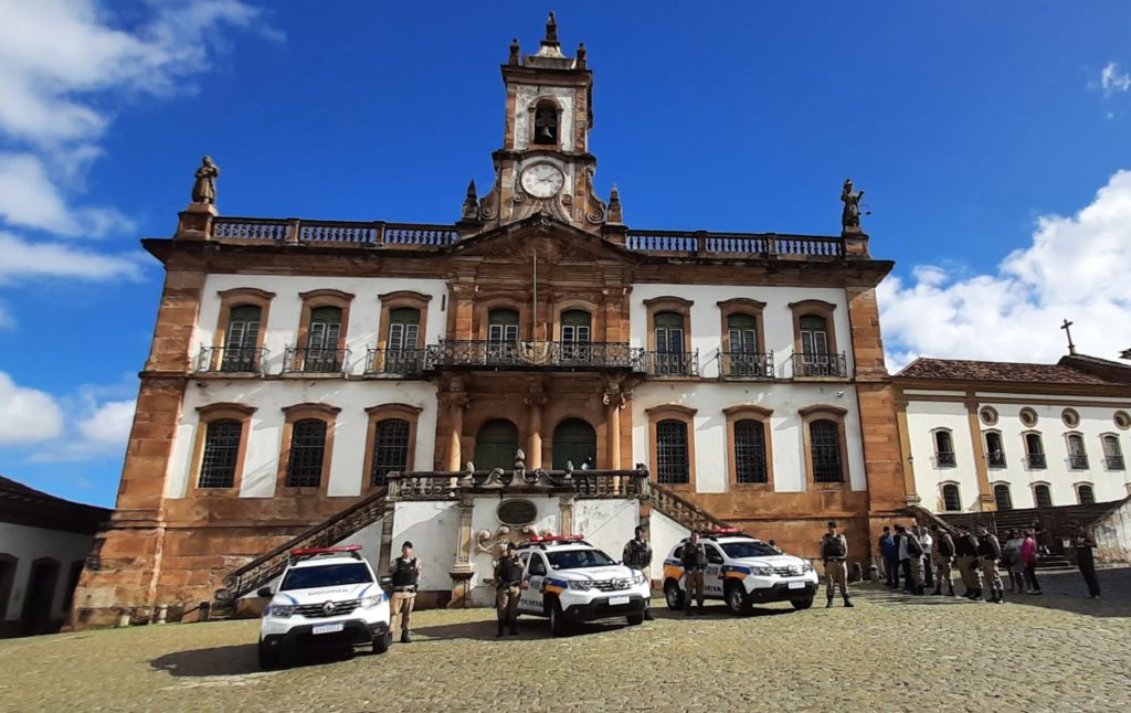 52º Batalhão auxilia jovens de Itabirito, Ouro Preto e Mariana que querem  aprovação em concursos da