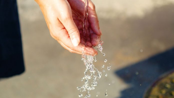 Empresa dá dicas de como diminuir o consumo de água. Foto - Reprodução