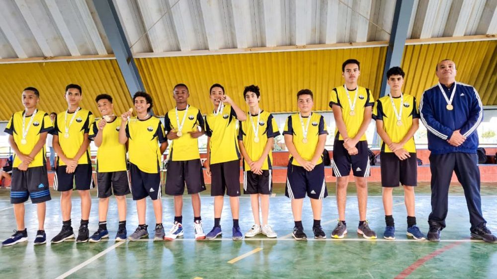 Escola Municipal Manoel Oliveira Carneiro é campeã na etapa de Handebol dos  Jogos Escolares de Torres – Prefeitura de Torres/RS – Site oficial