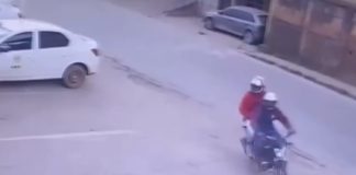 Dupla assalta comércios em Itabirito; veja vídeo