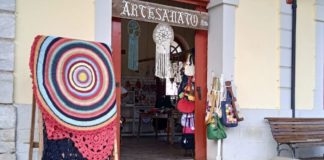 Itabirito: reforma na Praça da Estação gera incertezas sobre destino da Associação de Artistas e Artesãos