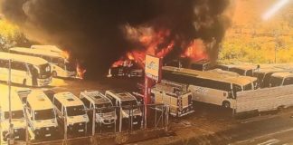 Mariana: 14 ônibus e uma van são queimados em incêndio; veja fotos e vídeo