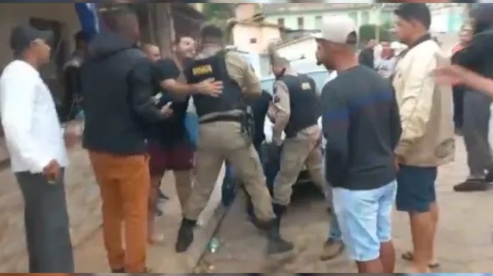 Briga entre policiais militares termina com sargento preso. Imagem - Redes Sociais/Reprodução