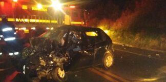 Ouro Preto: 6 morrem em acidente na BR-356; 1 bebê e 1 criança entre as vítimas fatais Um do carros envolvidos. Foto - Brigada Municipal de Itabirito