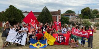 Manifestação pró-Lula acontece em Itabirito Manifestantes pró-Lula em Itabirito. Foto - Divulgação