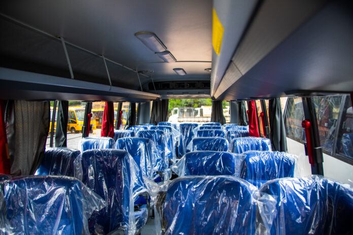 Interior dos novos ônibus que servirão à Saúde de Itabirito. Foto - Prefeitura
