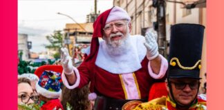 Natal em Itabirito: saiba dias e horários para tirar foto de graça com o Papai Noel na Praça da Estação Papai Noel em Itabirito. Foto - Prefeitura