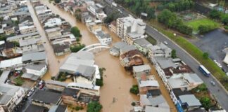 MG registra 26 cidades em situação de emergência por causa das chuvas Imagem atual de enchente em cidade de Minas. Foto - CBMMG