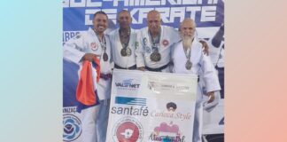 Morador de Itabirito vence Sul-Americano de Karatê Edinilson (centro/direita) acumulou medalhas em Pernambuco. Foto - Arquivo pessoal