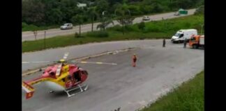 Itabirito: vítima de acidente de moto sofre fraturas nos 2 fêmures e vai de helicóptero para o João XXIII Aeronave pousa na UPA de Itabirito para levar vítima para hospital especializado em traumas referência em Minas. Foto - Reprodução