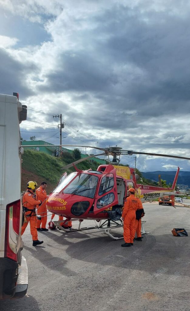 Turista de São Paulo é socorrido de helicóptero após acidente de moto na  BR-356