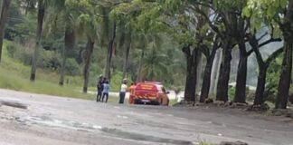 Assassinato: homem morre após ter o corpo incendiado em Itabirito Brigada de Itabirito no local do crime. Foto enviada ao Radar Geral via WhatsApp