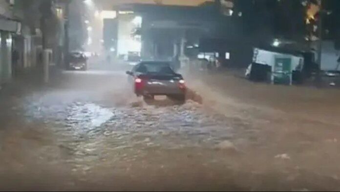 Manhuaçu registra alagamentos e enxurrada. Foto - Redes sociais