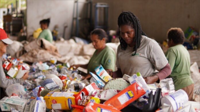 A Ascito é uma das cinco associações apoiadas pelo Projeto Reciclo Agora nos municípios impactados pela elevação do nível de segurança das barragens. Foto - Divulgação - RC8 Negócios Inclusivos