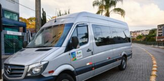 Itabirito, transporte escolar: cadastro para BH e Ouro Branco começa em 16/1 Van usada no Transporte intermunicipal. Foto - Prefeitura de Itabirito