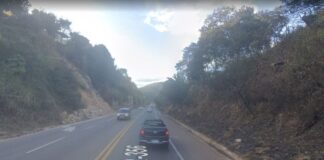 BR-356 liberada em Itabirito Imagem de julho de 2022 do exato ponto onde a encosta caiu ontem (7/1). Foto - Google