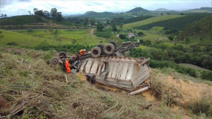 Acidente em São Pedro da União. Foto - CBMMG