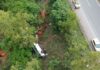 BR-040: ônibus com pacientes cai em ribanceira e deixa 3 mortos e vários feridos; veja fotos Acidente na BR-040 deixa três mortos. Foto - CBMMG