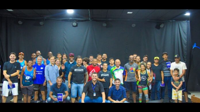 Participantes do lançamento do Bolsa Atleta 2023. Foto - Prefeitura de Itabirito