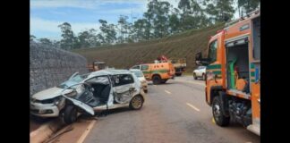 Entre Nova Lima e Itabirito: acidente com carreta e carro, no desvio da BR-356, deixa vítima grave Entre Nova Lima e Itabirito: acidente entre carreta e carro, no desvio da BR-356, deixa vítima grave