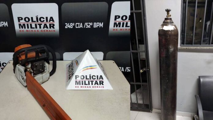 PM encontra motossera e cilindro de oxigênio furtados de empresa de Ouro Preto