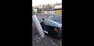 Itabirito: motorista perde controle da direção e bate carro em poste no Santa Efigênia Itabirito: motorista perde controle de carro e bate em poste no Santa Efigênia