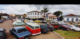 Encontro de Carros Antigos movimenta Cachoeira do Campo; veja fotos Encontro de Carros Antigos movimenta Cachoeira do Campo