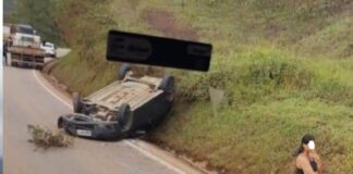 Itabirito: carro capota na BR-040 entre os restaurantes Mirante da Serra e Celinha Itabirito: carro capota na BR-040 entre os restaurantes Mirante da Serra e Celinha na BR-040