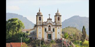 Ouro Preto: homem tenta roubar telefone de uma jovem de 19 anos e acaba preso pela PM Ouro Preto: homem tenta roubar telefone de uma jovem de 19 anos e acaba preso pela PM
