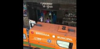 Itabirito: jovem desmaia em banheiro de loja e Brigada precisa arrombar porta para socorrê-la Itabirito: jovem desmaia em banheiro de loja e Brigada precisa arrombar porta para socorrê-la