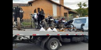 Direção perigosa no Villa da Serra, Itabirito: PM prende 3 condutores, apreende 1 menor e 5 motos Direção perigosa no Vila da Serra, Itabirito: PM prende 3 condutores, apreende 1 menor e 5 motos